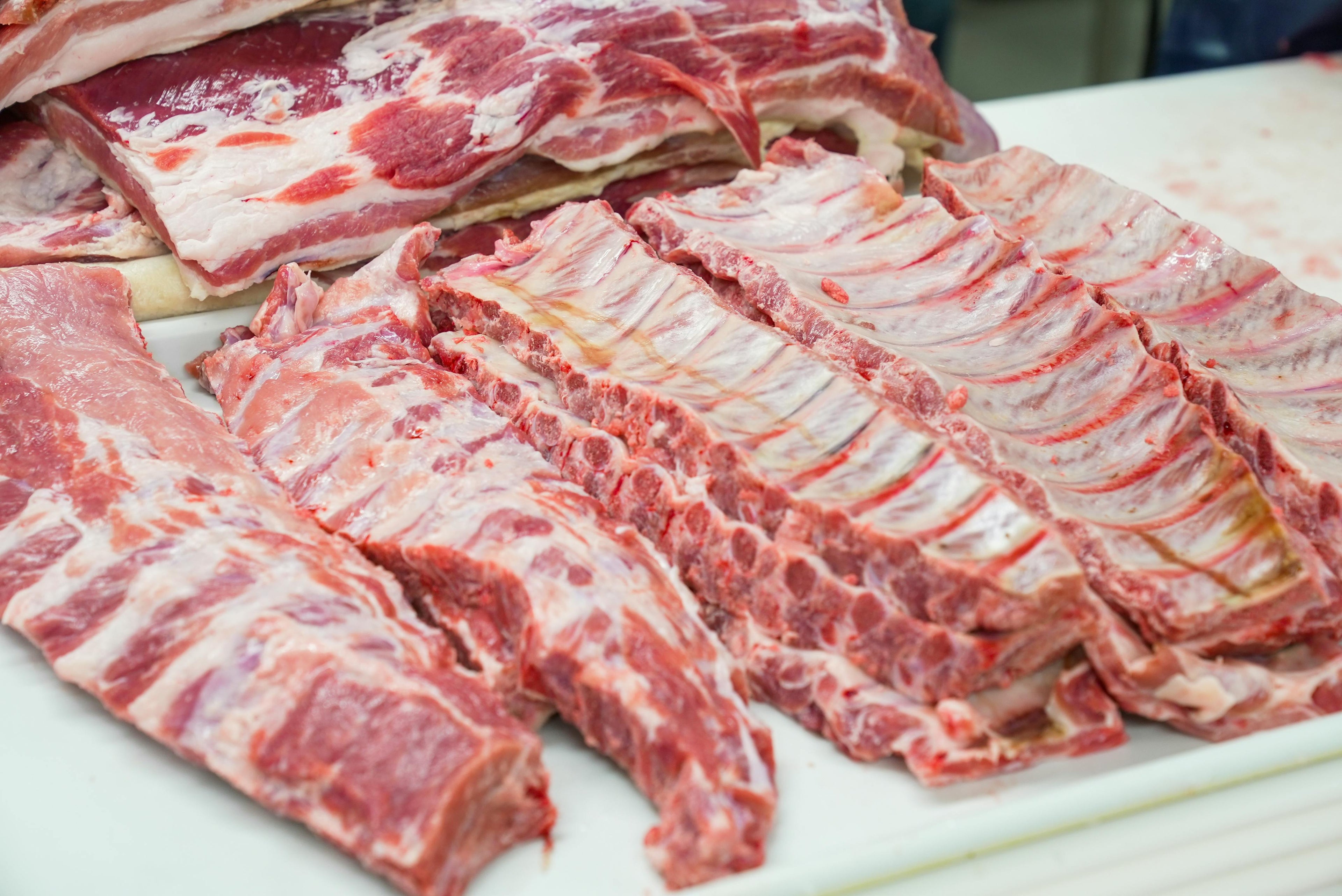 PORK SPARE RIBS
